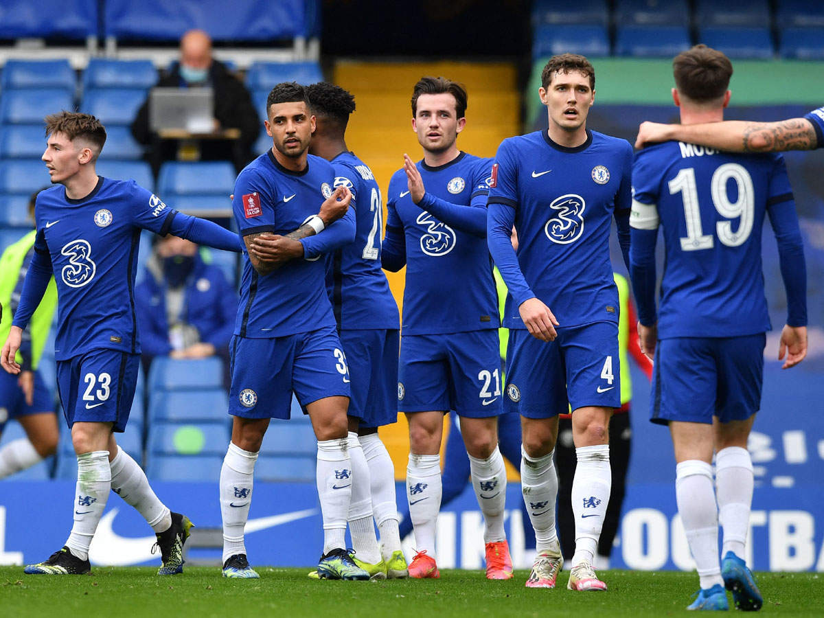 欧冠烽火：切尔西的荣耀与低谷交响